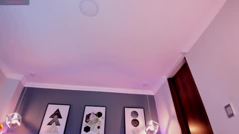 nina_ford_ online show from December 16, 2025, 3:11 am