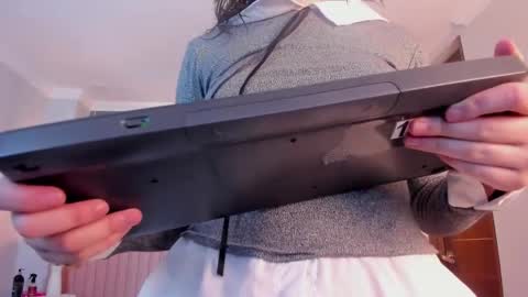 nina_ford_ online show from May 2, 2026, 4:06 am