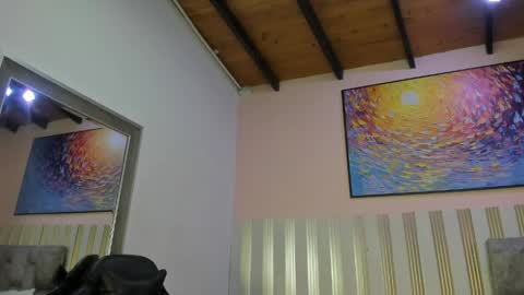 nina_glow_ online show from May 12, 2026, 11:29 am