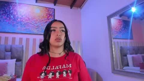 nina_glow_ online show from May 26, 2026, 11:17 am