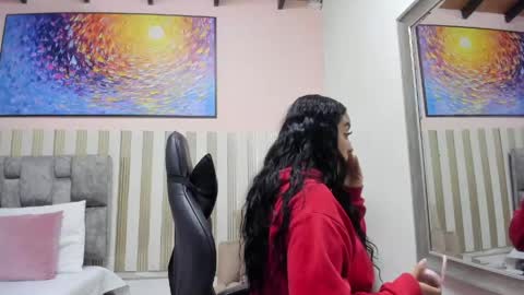 nina_glow_ online show from May 30, 2026, 10:56 am