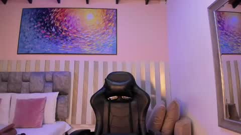 nina_glow_ online show from June 3, 2026, 10:40 am