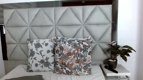 Snapshot of nina_pons chatting on December 17, 2024, 2:23 am Nina online show from December 17, 2024, 2:23 am