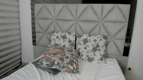 Snapshot of nina_pons chatting on March 2, 2025, 2:08 am Nina online show from March 2, 2025, 2:08 am