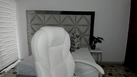 Snapshot of nina_pons chatting on March 5, 2025, 9:26 pm Nina online show from March 5, 2025, 9:26 pm