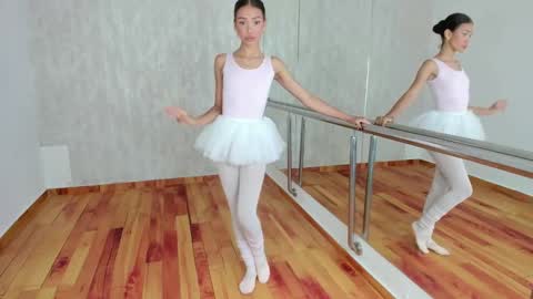 Natalia  FOLLOW ME ----  nathy po online show from February 15, 2025, 8:43 pm