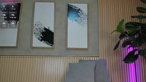 NINA online show from November 18, 2025, 12:31 pm