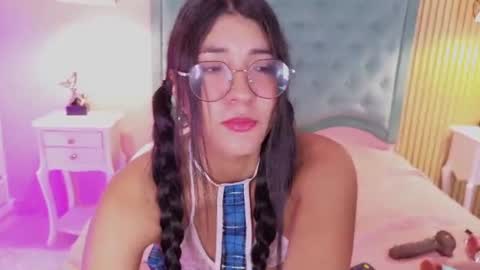 Nina  online show from June 9, 2026, 12:50 pm