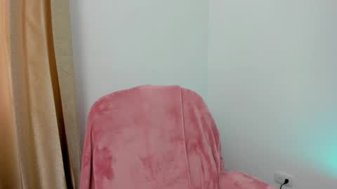 Snapshot of ninabryon1 chatting on September 29, 2025, 12:32 pm Nina online show from September 29, 2025, 12:32 pm