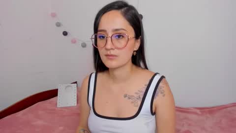 Snapshot of ninabryon1 chatting on October 28, 2025, 1:36 pm Nina online show from October 28, 2025, 1:36 pm