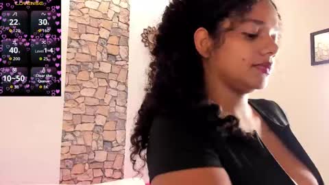 Snapshot of ninacollinss1 chatting on September 23, 2025, 4:43 pm ninabigboobs online show from September 23, 2025, 4:43 pm