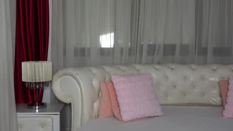 Snapshot of ninacrystal chatting on February 8, 2025, 9:03 am NinaCrystal online show from February 8, 2025, 9:03 am