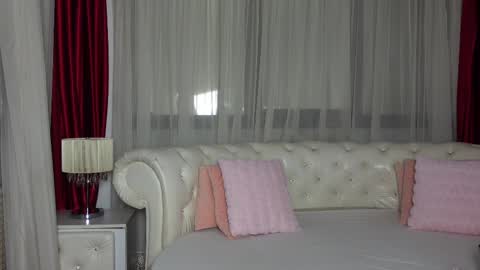 Snapshot of ninacrystal chatting on February 11, 2025, 6:40 am NinaCrystal online show from February 11, 2025, 6:40 am