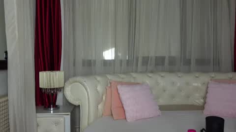 Snapshot of ninacrystal chatting on February 18, 2025, 6:26 am NinaCrystal online show from February 18, 2025, 6:26 am