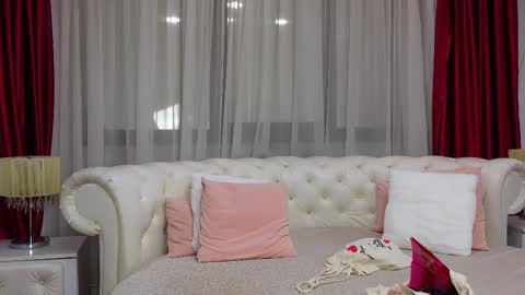 Snapshot of ninacrystal chatting on March 10, 2025, 5:54 am NinaCrystal online show from March 10, 2025, 5:54 am