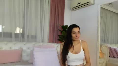 NinaCrystal online show from June 28, 2026, 9:59 am