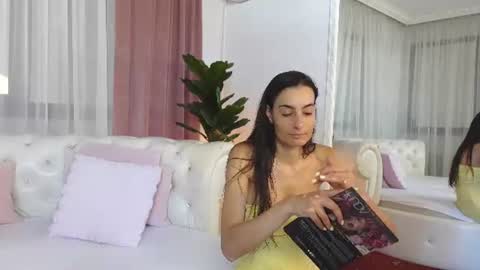 NinaCrystal online show from July 21, 2026, 8:05 am