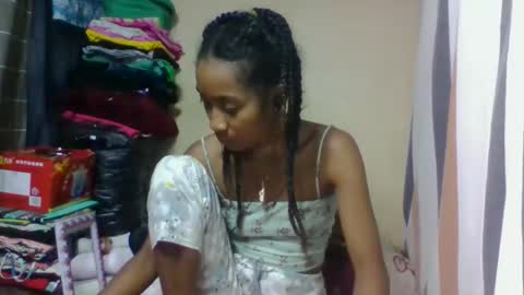 Snapshot of ninaeaa chatting on May 23, 2026, 7:29 pm ninaeaa online show from May 23, 2026, 7:29 pm