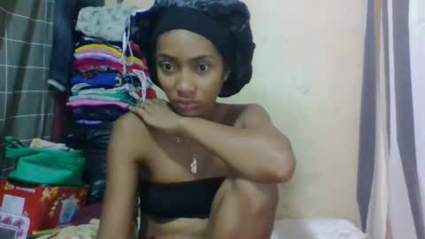 Snapshot of ninaeaa chatting on May 24, 2026, 9:31 pm ninaeaa online show from May 24, 2026, 9:31 pm