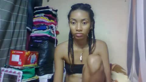 Snapshot of ninaeaa chatting on May 25, 2026, 10:32 am ninaeaa online show from May 25, 2026, 10:32 am