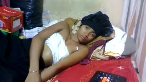 Snapshot of ninaeaa chatting on May 28, 2026, 8:33 am ninaeaa online show from May 28, 2026, 8:33 am