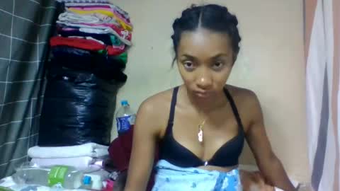 Snapshot of ninaeaa chatting on June 11, 2026, 6:06 pm ninaeaa online show from June 11, 2026, 6:06 pm