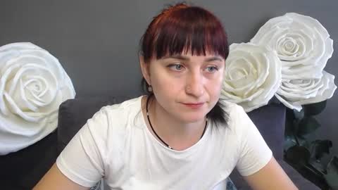 ninaflawlees online show from September 16, 2025, 11:55 am