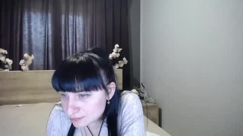 ninaflawlees online show from April 24, 2026, 12:07 pm