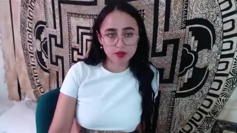 N I N A online show from December 20, 2024, 8:01 pm