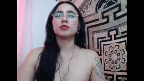 N I N A online show from December 23, 2024, 6:16 pm