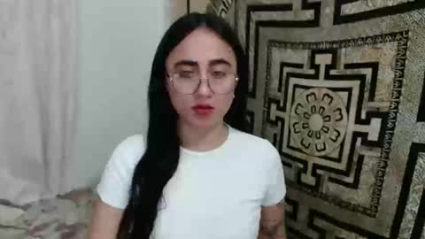 N I N A online show from January 7, 2025, 11:14 pm