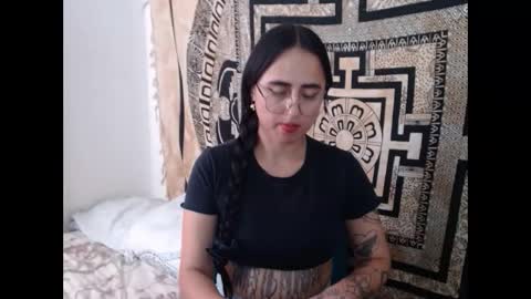 N I N A online show from January 22, 2025, 8:06 pm