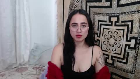 N I N A online show from January 24, 2025, 4:49 pm