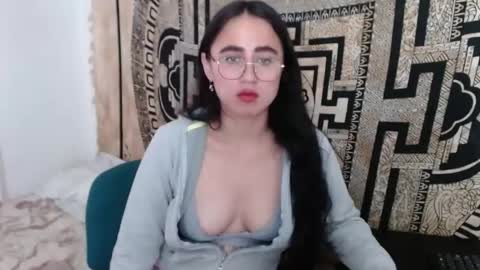 N I N A online show from February 3, 2025, 12:36 pm