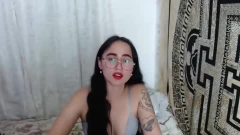 N I N A online show from March 1, 2025, 10:53 pm