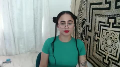 N I N A online show from March 11, 2025, 8:42 pm