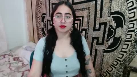 N I N A online show from September 8, 2025, 3:00 pm