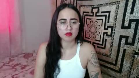 Snapshot of ninakravtz chatting on November 13, 2025, 2:49 pm N I N A online show from November 13, 2025, 2:49 pm