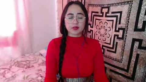 N I N A online show from November 19, 2025, 4:51 pm