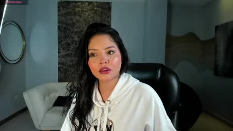  Nina  online show from June 5, 2026, 10:32 am