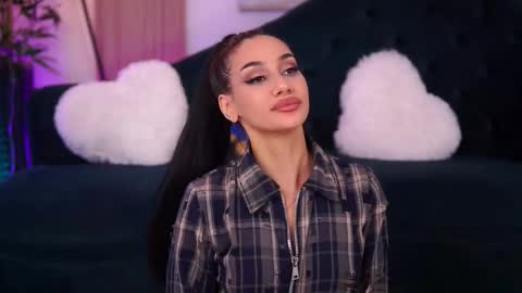 Ninna online show from November 22, 2025, 7:24 pm