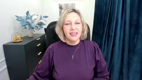 ninastarle online show from October 11, 2025, 4:44 am