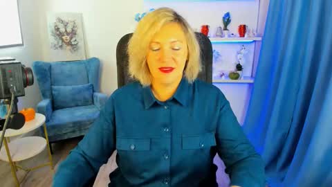 ninastarle online show from October 18, 2025, 4:48 am