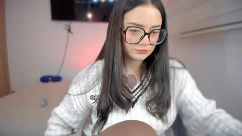 ninavolkov online show from March 3, 2026, 11:43 pm