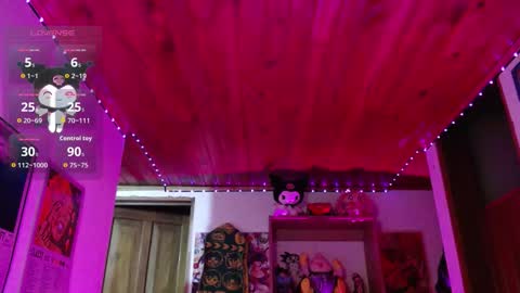 Snapshot of ninfa_ch chatting on December 20, 2025, 12:40 am Ninfa online show from December 20, 2025, 12:40 am
