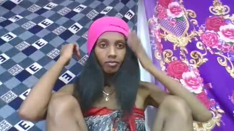 ninie246746 online show from April 23, 2026, 1:02 pm