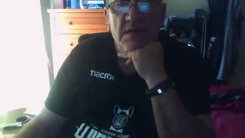 Snapshot of nionios67 chatting on September 29, 2025, 3:17 pm Dennis online show from September 29, 2025, 3:17 pm