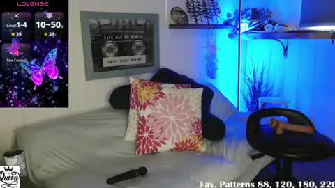 Snapshot of nipple_queenxoxo chatting on June 18, 2026, 11:42 pm Ainsley FANSLY-AINSLEYXOXO online show from June 18, 2026, 11:42 pm