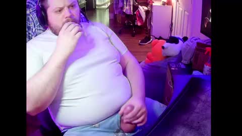 HungStepSon online show from June 14, 2026, 1:57 pm