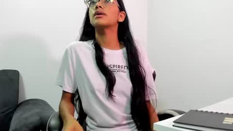 Snapshot of nira_lux chatting on June 26, 2026, 2:16 am Nira Lux online show from June 26, 2026, 2:16 am